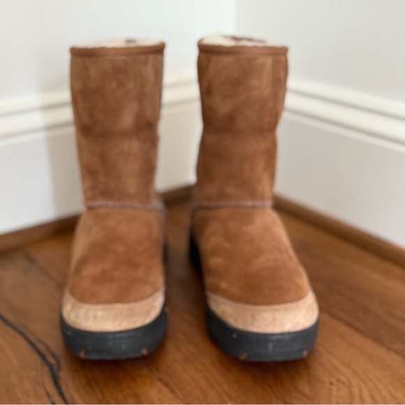 UGG Suede Boots - Picture 3 of 9